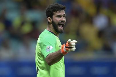  Brazil's goalkeeper Alisson gestures during the Copa America football tournament group match against Venezuela at the Fonte Nova Arena in Salvador, Brazil, on June 18, 2019. (Photo by Juan MABROMATA / AFP)Editoria: SPOLocal: SalvadorIndexador: JUAN MABROMATASecao: soccerFonte: AFPFotógrafo: STF