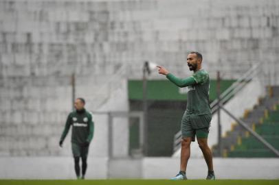 CAXIAS DO SUL, RS, BRASIL, 19/06/2019Treino do Juventude antes de enfrentar o Ypiranga de Erechim, pela 9º rodada do campeonato brasileiro série CDalberto (atacante)