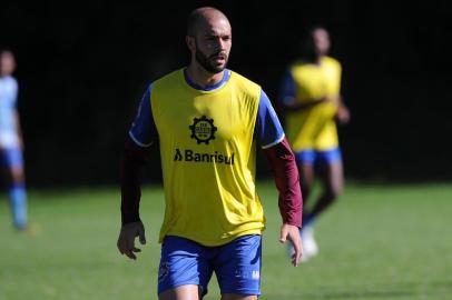 CAXIAS DO SUL, RS, BRASIL (03/05/2019)Treino do Ser Caxias no Estádio Centenário. Na foto, centroavante Michel. (Antonio Valiente/Agência RBS)