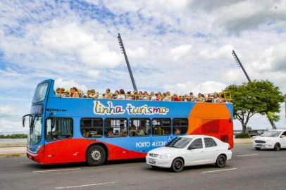 Porto Alegre, 08/01/2019Ônibus da Linha Turismo no entorno da Orla Moacyr Scliar. Foto: Cristine Rochol/PMPA