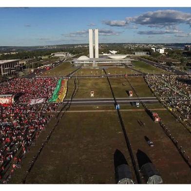 Democracia em Vertigem, documentário de Petra Costa para a Netflix