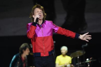 INDIO, CA - OCTOBER 14: Musician Mick Jagger of The Rolling Stones performs onstage during Desert Trip at the Empire Polo Field on October 14, 2016 in Indio, California.   Kevin Winter/Getty Images/AFP