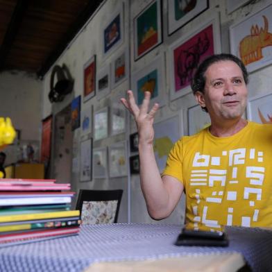  CAXIAS DO SUL, RS, BRASIL, 23/06/2019 - Nobel da Literatura Infantil, ilustrador Roger Mello participa de oficinas em Caxias do Sul. (Marcelo Casagrande/Agência RBS)