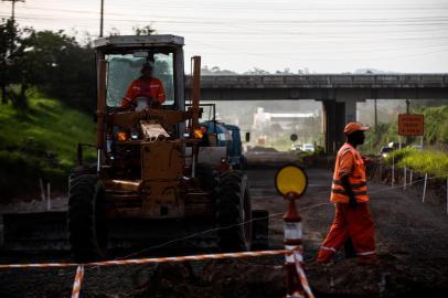  GRAVATAÍ, RS, BRASIL - 24/06/2019Obras na ERS-118 no km 20