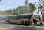 Ônibus pega fogo em avenida ao lado do Parque da Redenção