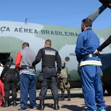 A Secretaria da Segurança Pública desencadeou a maior operação integrada já realizada em solo gaúcho. Mais de três mil homens, de 20 instituições, foram mobilizados para a execução da Operação Pulso Firme, que culminou com a transferência de presos de alta periculosidade para unidades penitenciárias federais.