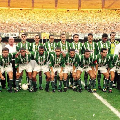 Equipe posada do Juventude - Campeão da Copa do Brasil#PÁGINA: 1#ENVELOPE: 239883 Data Evento: 00/06/1999