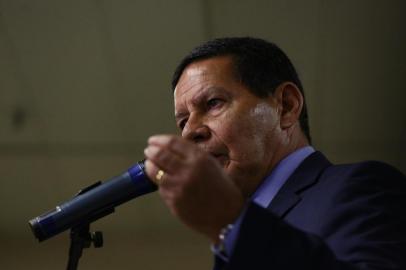  PORTO ALEGRE, RS, BRASIL - 27/06/2019 - Posse do desembargador Victor Luiz dos Santos Laus, novo presidente do TRF4. Ele substitui Carlos Eduardo Thompson Flores. Estiveram presentes o ministro da Justiça, Sergio Moro, e Hamilton Mourão, vice-presidente da República.