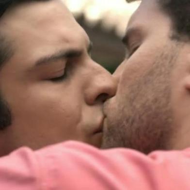 Matheus Solano e Thiago Fragoso protagonizaram o beijo gay na novela Amor à Vida