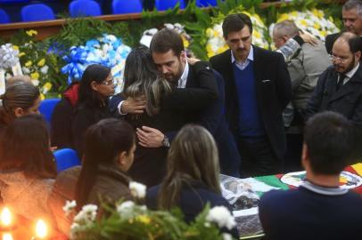  CAÇAPAVA DO SUL, RS, BRASIL - 2019.06.28 - Velório do soldado Rodrigo da Silva Seixas, na câmara de vereadores de Caçapava do Sul. O soldado do 19° Batalhão da PM foi um dos policiais mortos em confronto no beco da Bruxinha, em Porto Alegre. (Foto: ANDRÉ ÁVILA/ Agência RBS)