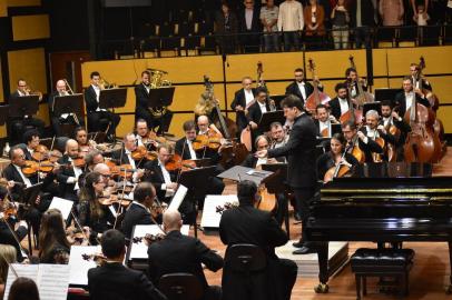 Com participação do regente convidado Evandro Matté, Ospa faz concerto com repertório de Mozart e Mahler,