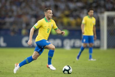 Volante da Seleção Brasileira Arthur