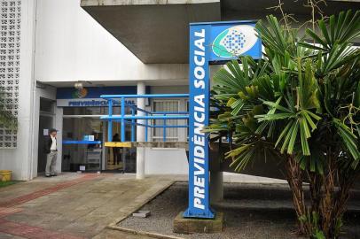  JARAGUÁ DO SUL, SC, BRASIL (01-10-2015) - Atendimento na agência da previdência social de Jaraguá do Sul. (Foto: Maykon Lammerhirt, Agencia RBS)