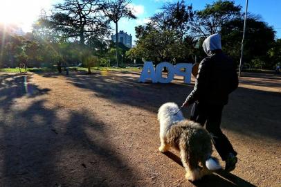  Porto Alegre, RS. Manhã fria em Porto Alegre, Fotos Júlio Cordeiro   ag. RBS  03/07/2019