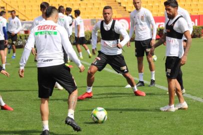 Rafael Carioca, volante do Tigres, é sondado pelo Grêmio