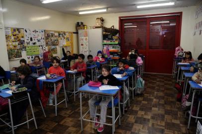  CAXAIS DO SUL, RS, BRASIL (02/07/2019)Algumas escolas de Caxias deixaram suas sedes para locais que eram para ser temporários ou provisorios, mas acabaram se tornando pérmanentes.Escola Atiliano Pinguelo está funcionando em prédio alugado do antigo colégio Mutirão no bairro Nossa Senhora de Lourdes. A escola ficava no Bairro Diamantino. (Antonio Valiente/Agência RBS)