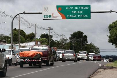  VIAMÃO, RS, BRASIL - 2018.01.02 - Viaduto da RS-040 com RS-118, enfim, vai sair do papel. EGR vai assumir os 11 km da RS-040 que ainda são de responsabilidade do Daer. A empresa SBS Engenharia foi a vencedora da licitação ao custo de R$ 33 milhões. No quilômetro 11 o viaduto com a RS-118 precisa ser construído. (Foto: CARLOS MACEDO/ Agência RBS)