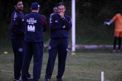  CAXIAS DO SUL, RS, BRASIL, 09/07/2019 - Equipe SER Caxias treina para enfrentar o Manaus - AM, no próximo domingo. NA FOTO:técnico Paulo Henrique Marques. (Marcelo Casagrande/Agência RBS)