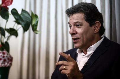  SÃO PAULO, SP, BRASIL, 17/10/2018 - Fernando Haddad concede entrevista para Gaúcha ZH, com as colunistas Rosane de Oliveira e Carolina Bahia, em São Paulo.(FOTOGRAFO: CARLOS MACEDO / AGENCIA RBS)Indexador: Carlos Macedo