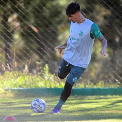  CAXIAS DO SUL, RS, BRASIL, 08/07/2019. Treino do Juventude no CT. Na foto, volante João Paulo. (Porthus Junior/Agência RBS)Indexador: Porthus Junior                  