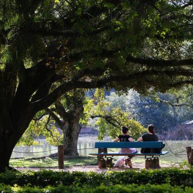  Porto Alegre, RS. Ambiental de Clima no Parcão . Foto Júlio Cordeiro. Ag RBS