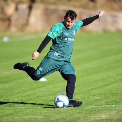  CAXIAS DO SUL, RS, BRASIL, 08/07/2019. Treino do Juventude no CT. Na foto, meia Renato Cajá. (Porthus Junior/Agência RBS)