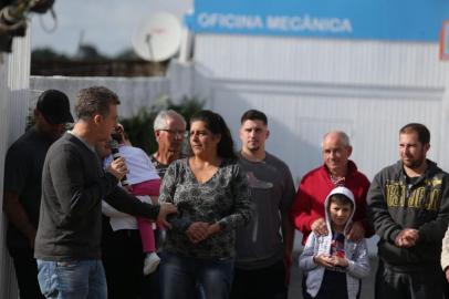  * FOTO EM BAIXA RESOLUÇÃO *VIAMÃO, RS, BRASIL, 29.05.2019. Gravação do Caldeirão do Huck em Viamão. O Luciano Huck vai gravar a entrega da sede da Escolinha da Tia Lolo, em Viamão, que foi reformada por um quadro do programa.FOTO: FERNANDO GOMES/AGÊNCIA RBS