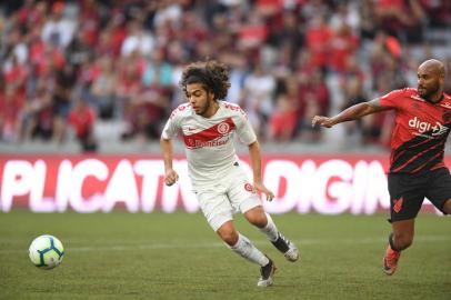  Athletico Paranaense enfrenta o Inter em Curitiba.