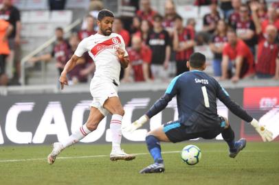  Athletico Paranaense enfrenta o Inter em Curitiba.