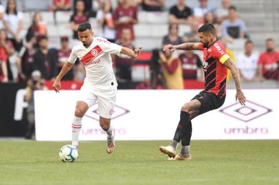  Athletico Paranaense enfrenta o Inter em Curitiba.