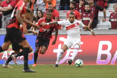  Athletico Paranaense enfrenta o Inter em Curitiba.