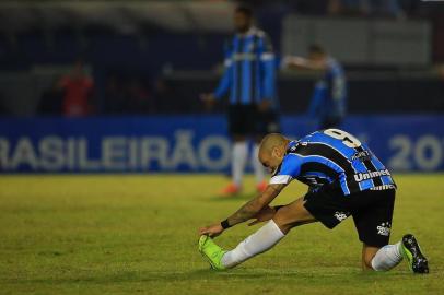 Grêmio enfrenta o Fortaleza no Estádio Centenário, em Caxias do Sul, pela oitava rodada do Brasileirão. Na foto, Diego Tardelli