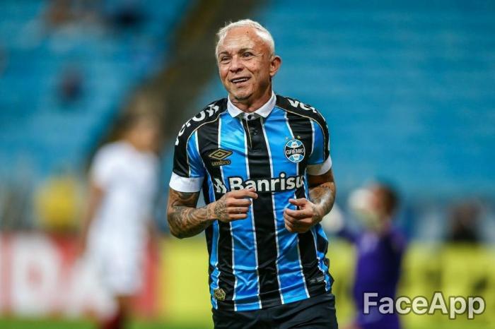 Arte sobre foto / Lucas Uebel/Grêmio/Divulgação