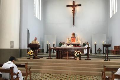 Novo bispo se reúne pela primeira vez com padres da Serra