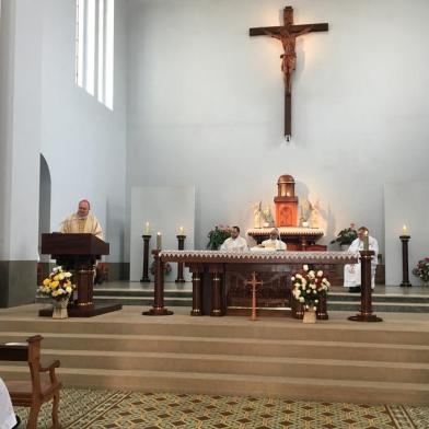 Novo bispo se reúne pela primeira vez com padres da Serra