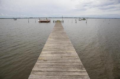  RIO GRANDE, RS, BRASIL, 28/01/2019: A artista plástica Anna Lucia Dias Morrison resgatou a cultura portuguesa esquecida na cidade e deu visibilidade à Ilha dos Marinheiros. (CAMILA DOMINGUES/AGÊNCIA RBS)Indexador: Isadora Neumann