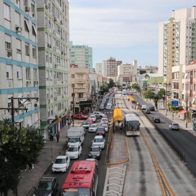 Código: 29933Porto Alegre, RS - 16/07/2019 - Inicia fase de conclusão das obras do corredor da Avenida Protásio Alves. Foto: Joel Vargas / Arquivo PMPA