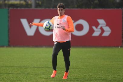  2019-07-13 Rodrigo Dourado no treino do Inter no CT Parque Gigante. Foto Ricardo Duarte/Inter