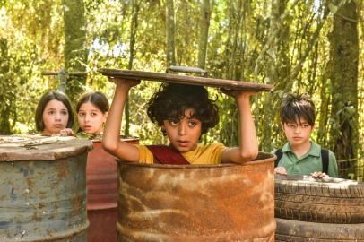 Turma da Mônica - Laços. Cebolinha (Kevin Vechiatto), Mônica (Giulia Benite), Magali (Laura Rauseo) e Cascão (Gabriel Moreira).