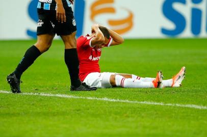 Inter e Grêmio se enfrentam no Estádio Beira-Rio pela 11ª rodada do Brasileirão. Clássico Gre-Nal 421. No lance, Wellington Silva