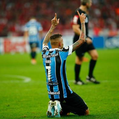 Inter e Grêmio se enfrentam no Estádio Beira-Rio pela 11ª rodada do Brasileirão. Clássico Gre-Nal 421. Gol do Luan