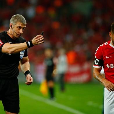  PORTO ALEGRE, RS, BRASIL - 20/07/2019Inter e Grêmio se enfrentam no Estádio Beira-Rio pela 11ª rodada do Brasileirão. Clássico Gre-Nal 421Indexador: Felix Zucco