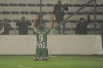 CAXIAS DO SUL, RS, BRASIL, 01/07/2019. Juventude x Luverdense, jogo válido pela Série C do Campeonato Brasileiro realizado no estádio Alfredo Jaconi. Comemoração do segundo gol do Juventude marcado pelo atacante Dalberto (9). (Porthus Junior/Agência RBS)