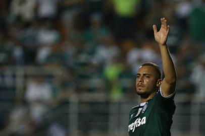 Atacante do Palmeiras Arthur Cabral