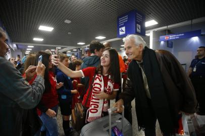  PORTO ALEGRE- RS- BRASIL- 25/07/2019- Delegação do internacional retorna de Montevidéu, após jogar contra o Nacional. FOTO FÉLIX ZUCCO.