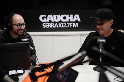  CAXIAS DO SUL, RS, BRASIL (26/07/2019)Show dos esportes edição Gaúcha Serra com apresentação de Eduardo Costa e Renan Silveira. Convidado goleiro do Juventude Omar. (Antonio Valiente/Agência RBS)