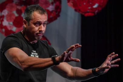 Brazilian theater director Roberto Alvim gestures during an interview with AFP in Sao Paulo, Brazil, on July 18, 2019. - Creating a cultural war machine in Brazils performing arts is renowned theatre director Roberto Alvims mission as he seeks to eradicate progressive ideas from the stage. (Photo by NELSON ALMEIDA / AFP)