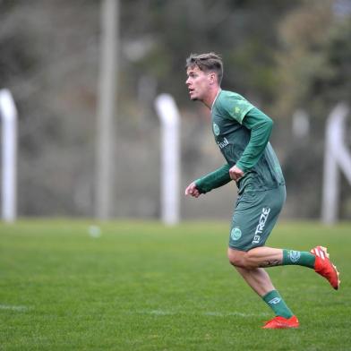 CAXIAS DO SUL, RS, BRASIL, 23/07/2019Treino do Juventude no CT antes do jogo contra o São José (POA), pela série C. Denner - meia(Lucas Amorelli/Agência RBS)