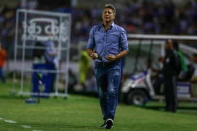 Gremio x CSARS - FUTEBOL/CAMPEONATO BRASILEIRO 2019 /GREMIO X CSA - ESPORTES - Lance da partida entre CSA e Gremio disputada na noite desta segunda-feira, na Estadio Rei Pele, em MaceiÃ³, em partida valida pela Campeonato Brasileiro 2019. FOTO: LUCAS UEBEL/GREMIO FBPAEditoria: SPOIndexador: Lucas UebelSecao: futebolFonte: Gremio.netFotógrafo: Gremio x CSA