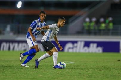 Gremio x CSARS - FUTEBOL/CAMPEONATO BRASILEIRO 2019 /GREMIO X CSA - ESPORTES - Lance da partida entre CSA e Gremio disputada na noite desta segunda-feira, na Estadio Rei Pele, em MaceiÃ³, em partida valida pela Campeonato Brasileiro 2019. FOTO: LUCAS UEBEL/GREMIO FBPAEditoria: SPOIndexador: Lucas UebelSecao: futebolFonte: Gremio.netFotógrafo: Gremio x CSA